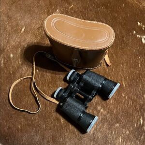 vtg Crown 7 X 35 binoculars with Brown Leather Case